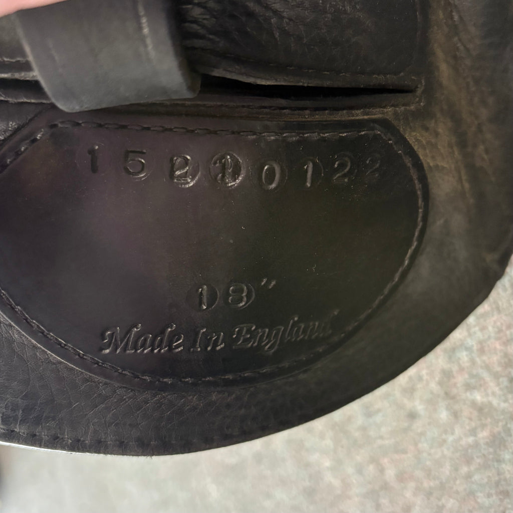 Used Veritas Unitas 17.5"-18" Dressage Saddle