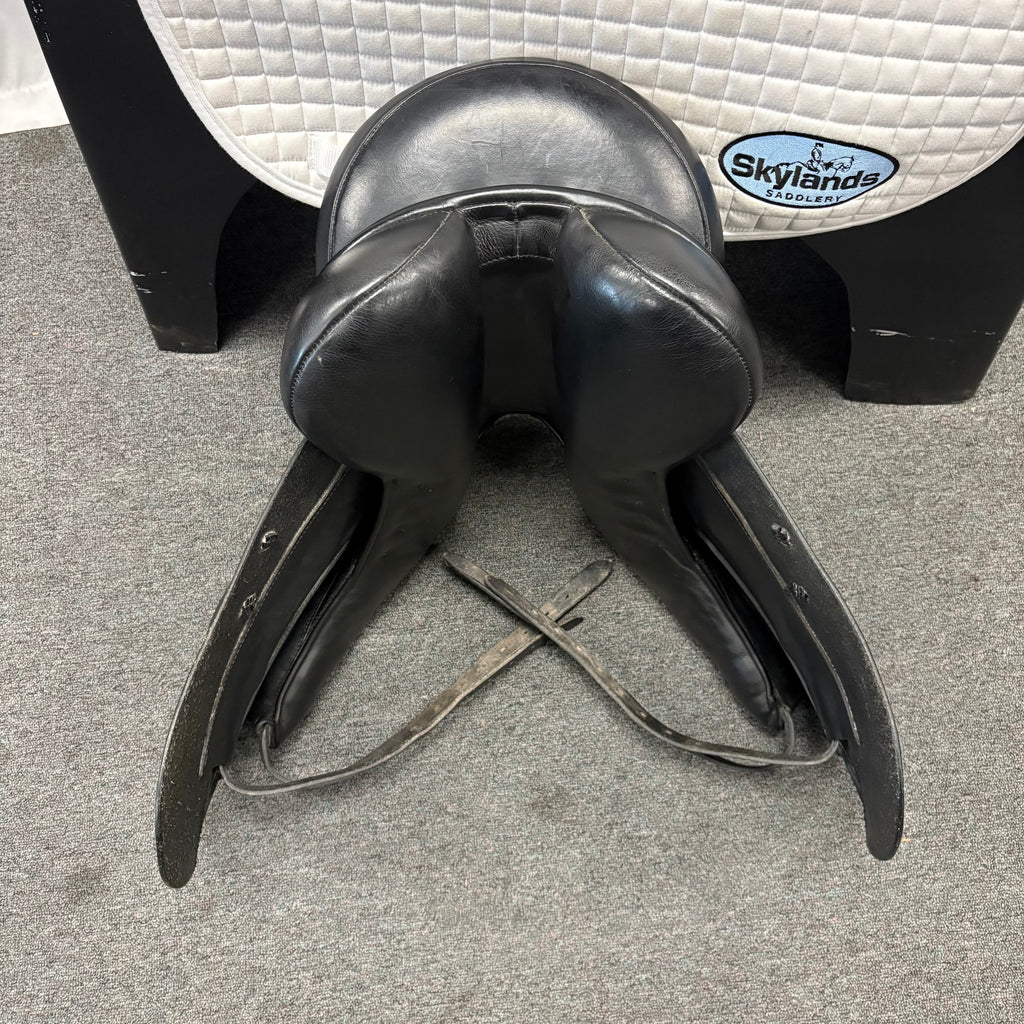 Used Dresch 18" Dressage Saddle