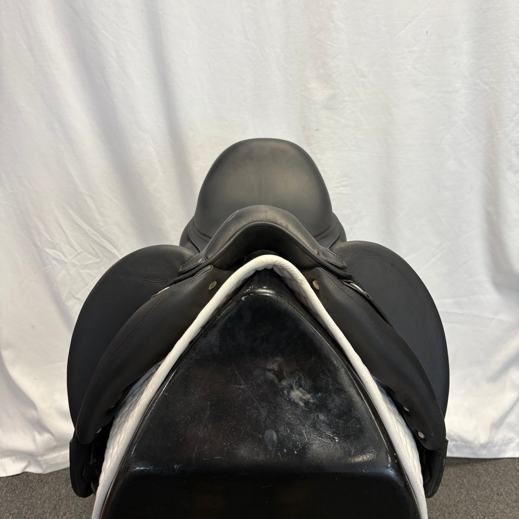 Used Antares Tempo 18" Monoflap Dressage Saddle