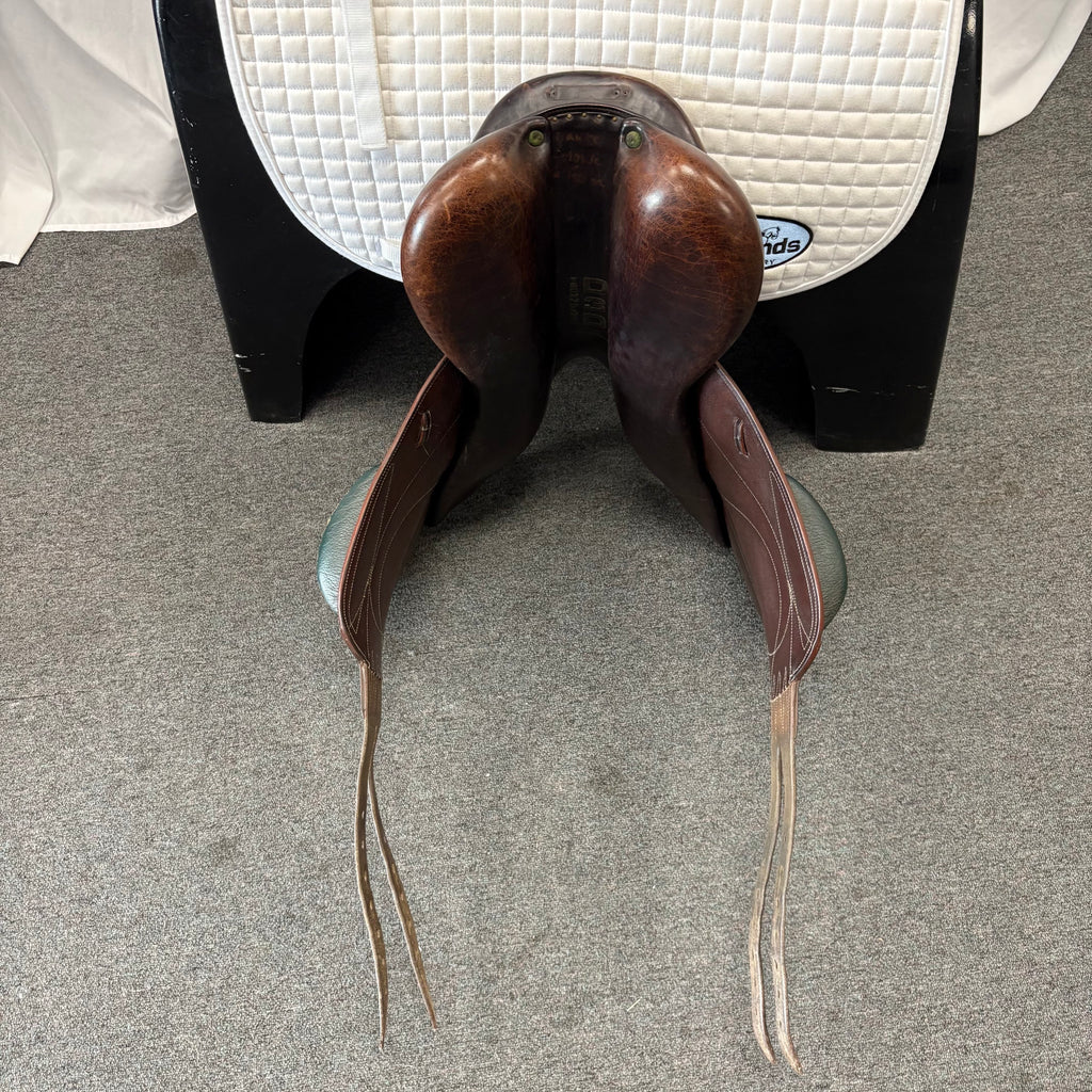 Used Devoucoux Chiberta 18" Jump Saddle