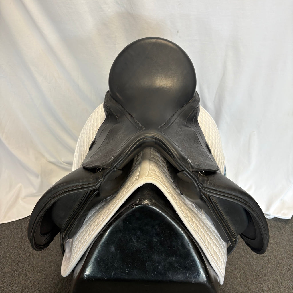 Used Schleese Triumph 18.5" Dressage Saddle
