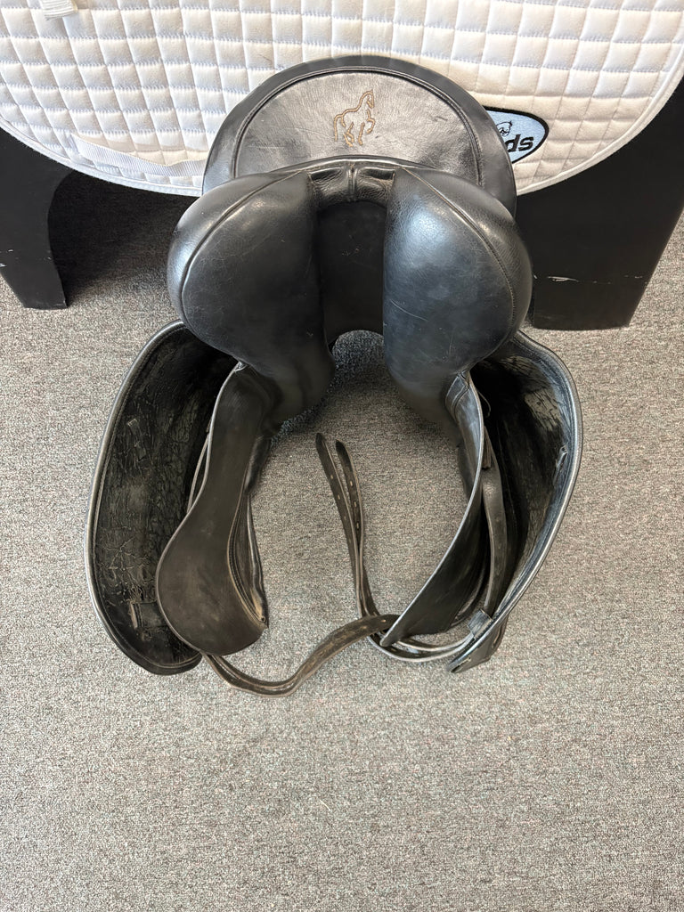 Used County Perfection 17" Dressage Saddle