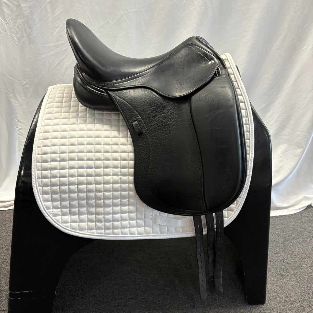 HOLD: Used Schleese Obrigado 17" Dressage Saddle