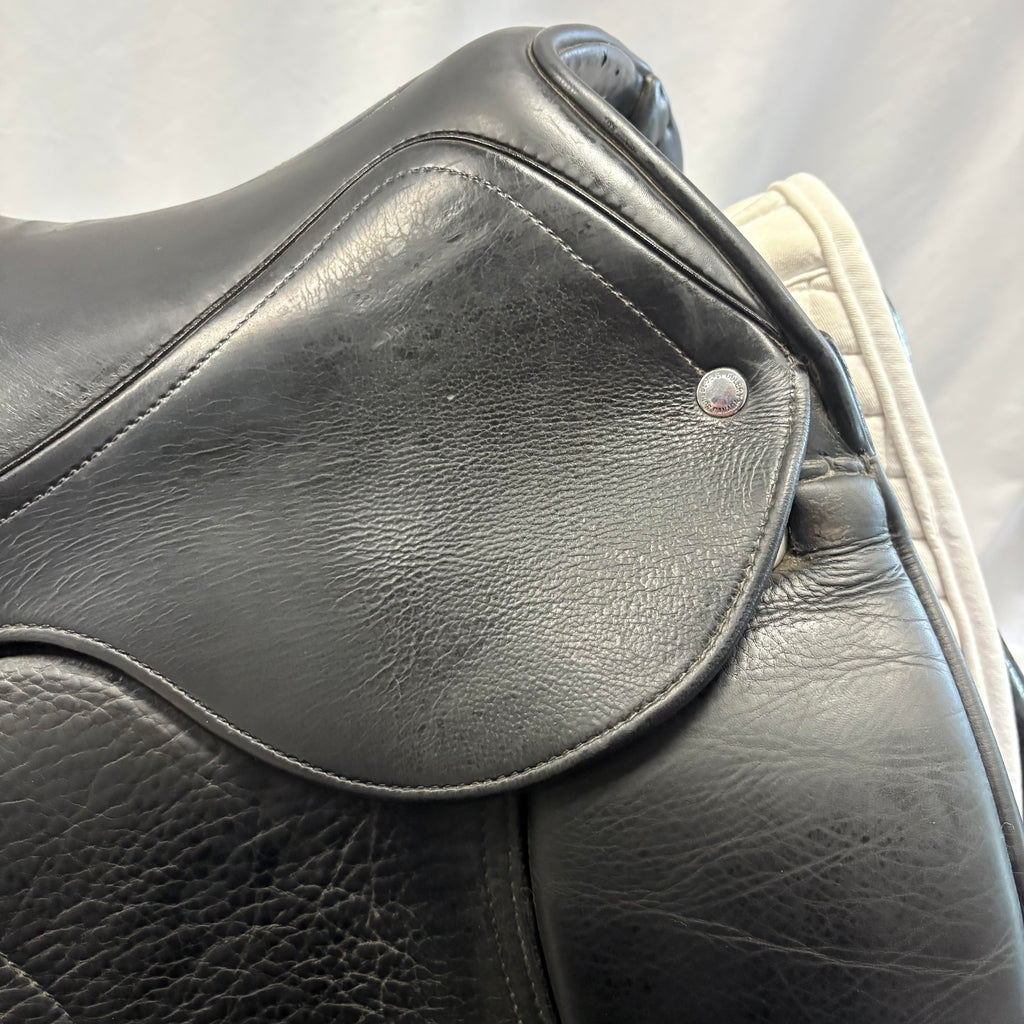 HOLD: Used Schleese Obrigado 17" Dressage Saddle