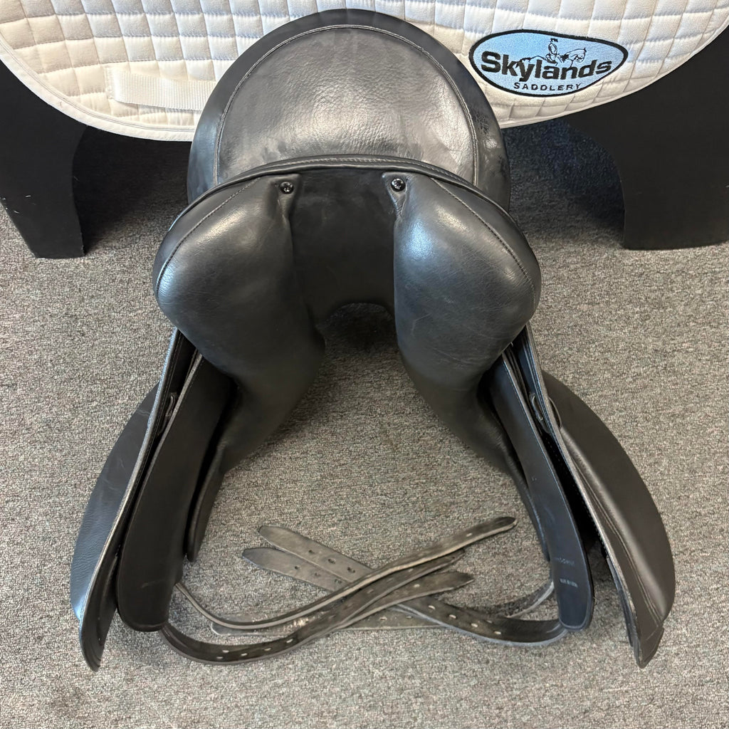 HOLD: Used Schleese Obrigado 17" Dressage Saddle