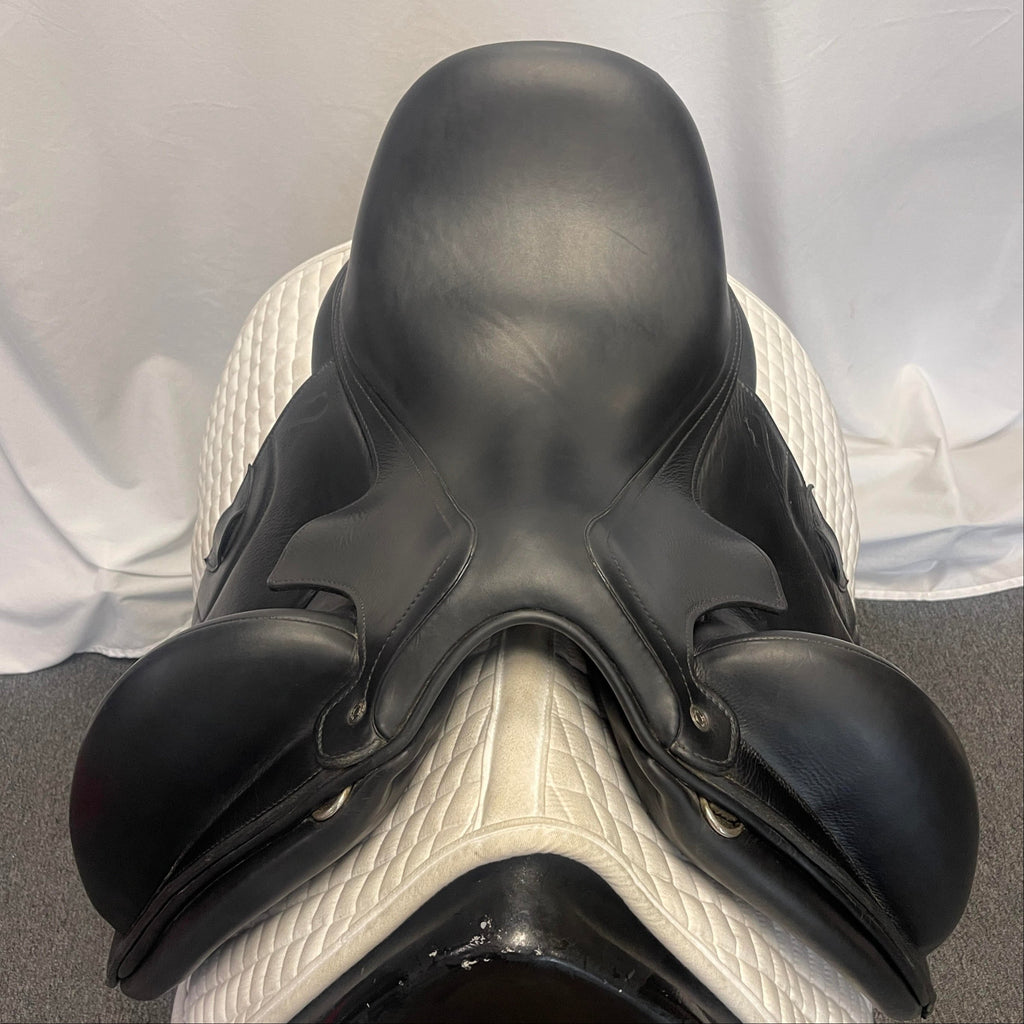 Used Antares Tempo 17.5" Monoflap Dressage Saddle