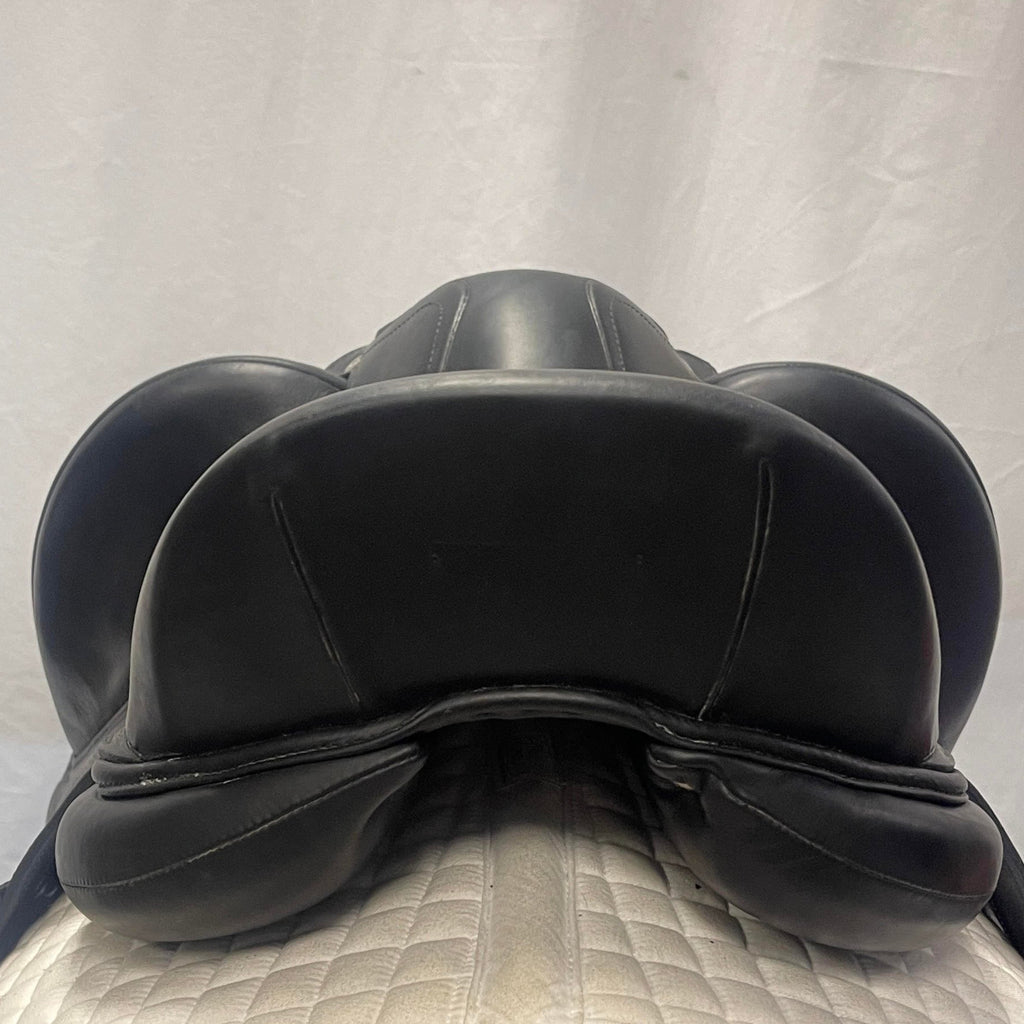 Used Antares Tempo 17.5" Monoflap Dressage Saddle
