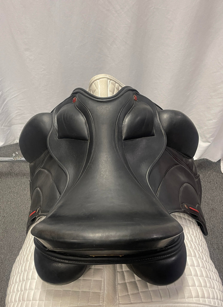 Used Albion Revelation 17.5" Dressage Saddle