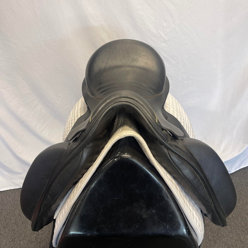Used N2 Vincitore 18" Dressage Saddle