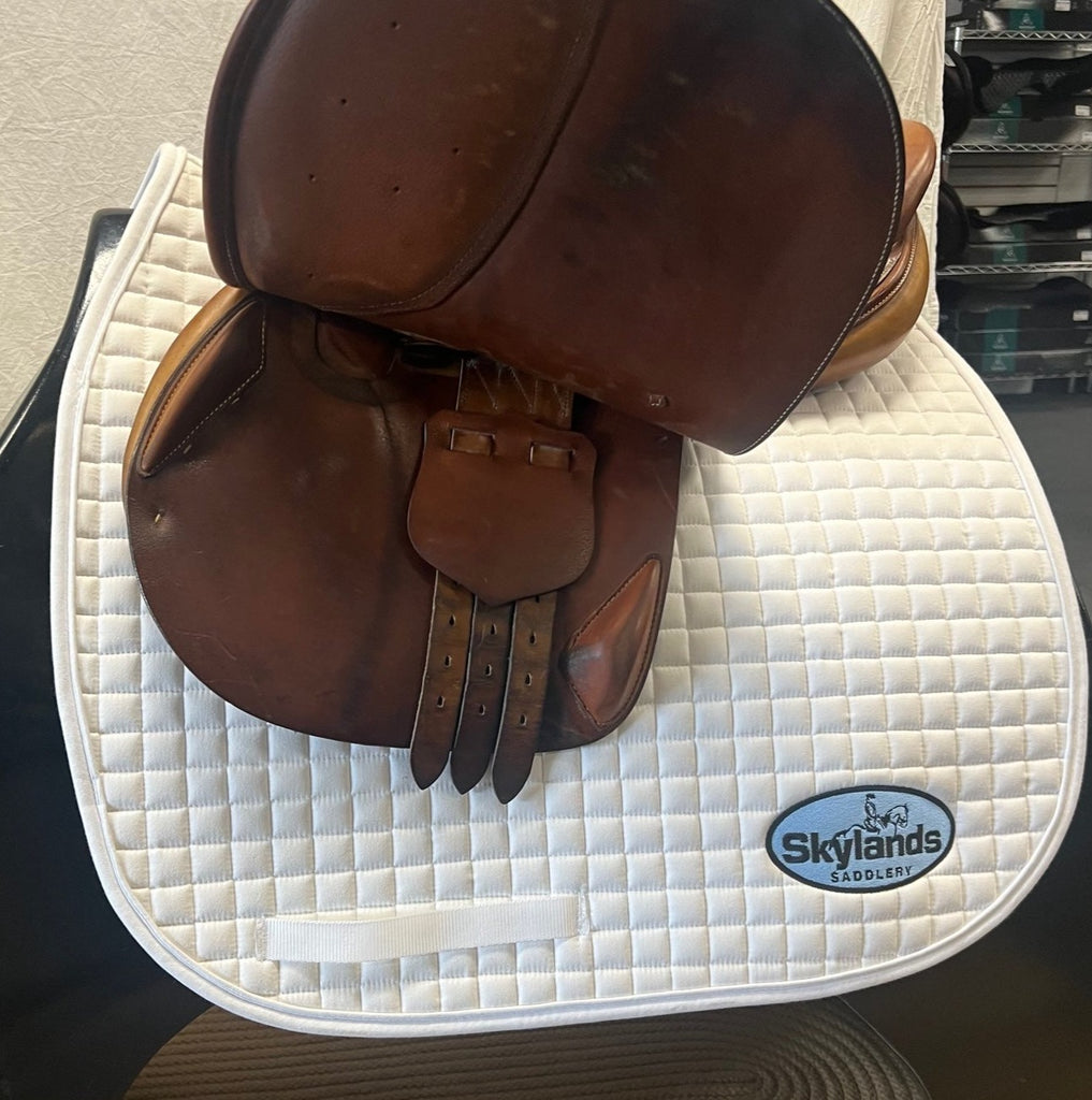 HOLD: Used L'Apogee LXI 17.5" Jump Saddle