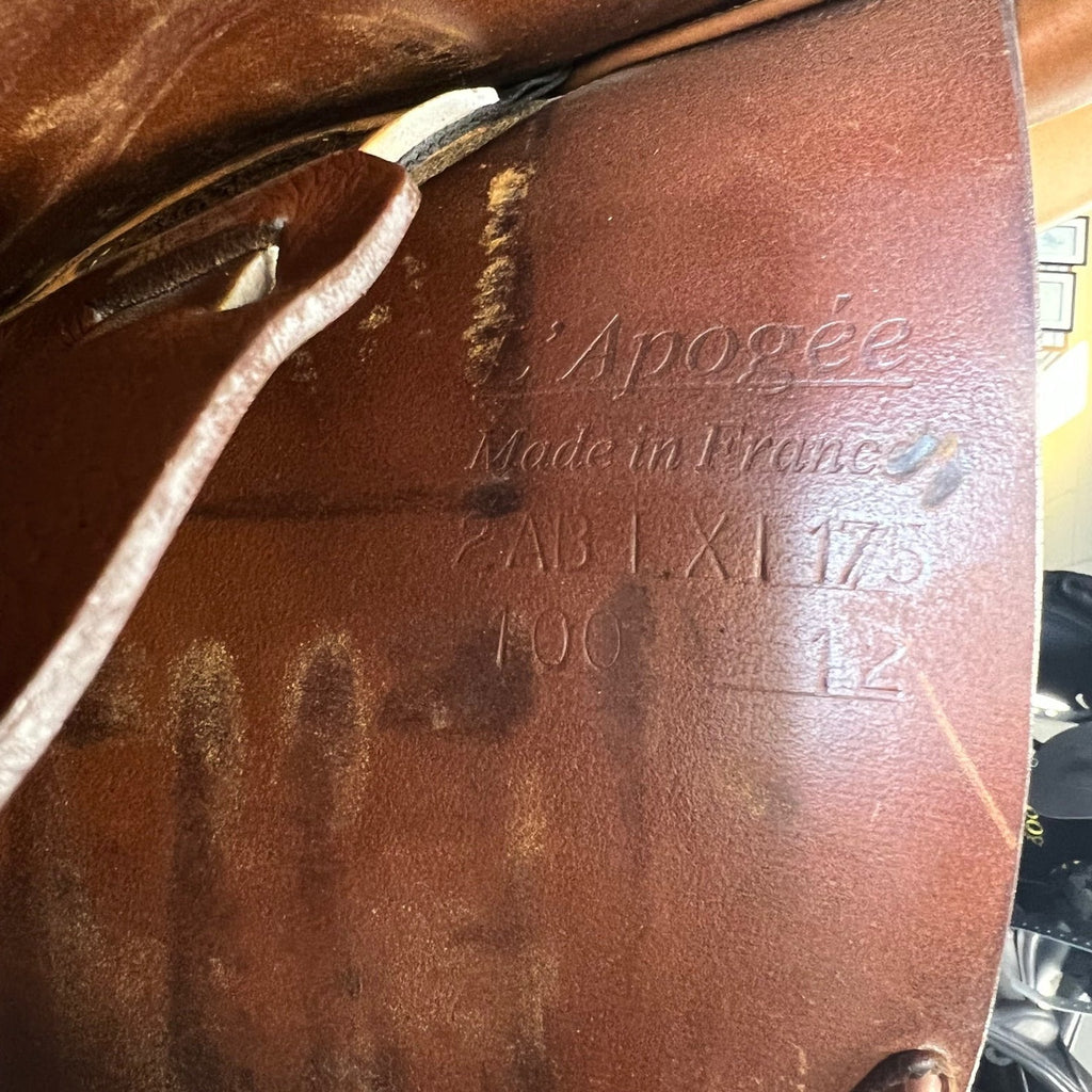 HOLD: Used L'Apogee LXI 17.5" Jump Saddle