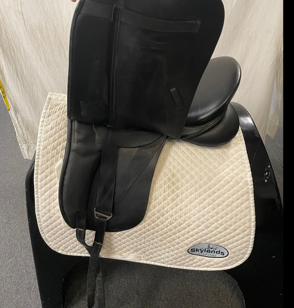 Used Revere 17" Dressage Saddle