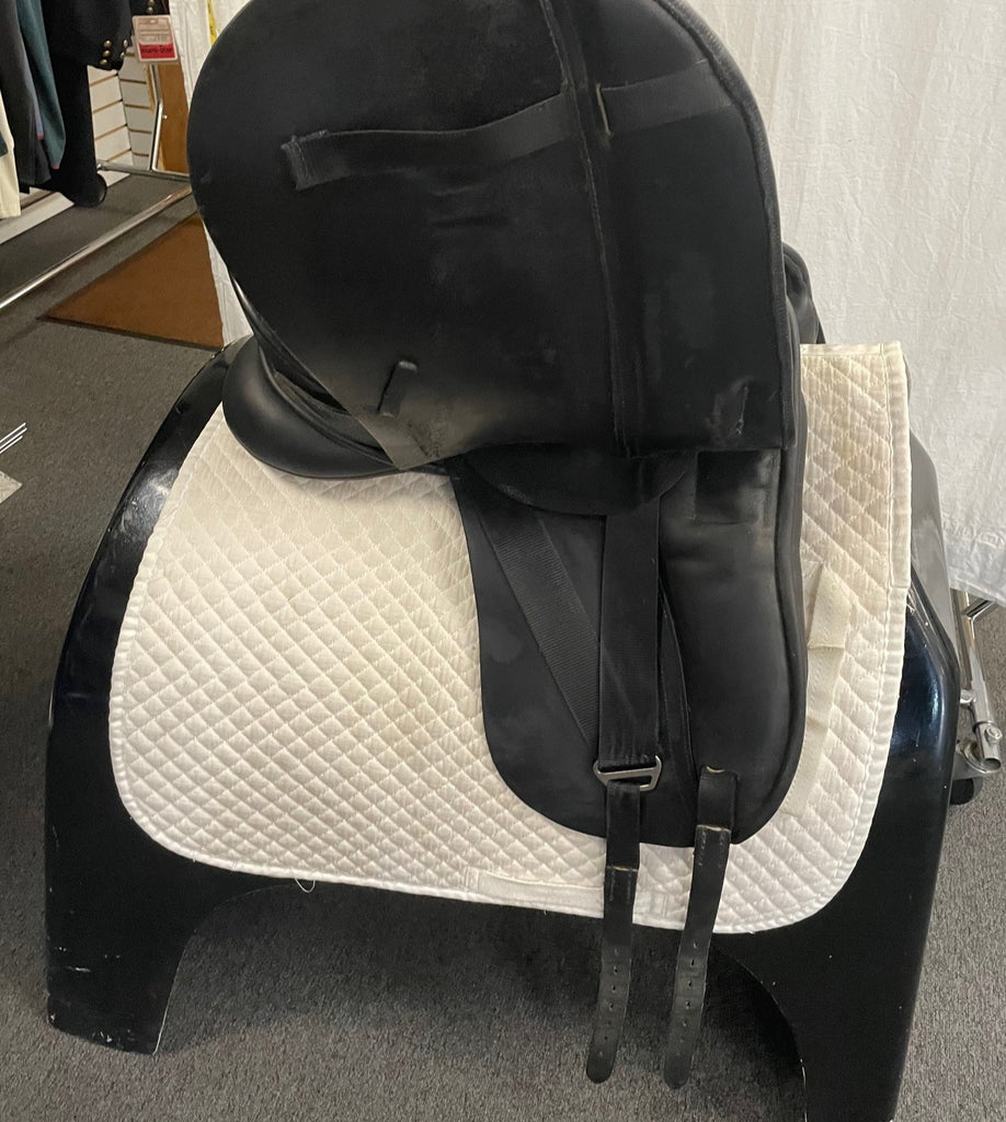 Used Revere 17" Dressage Saddle
