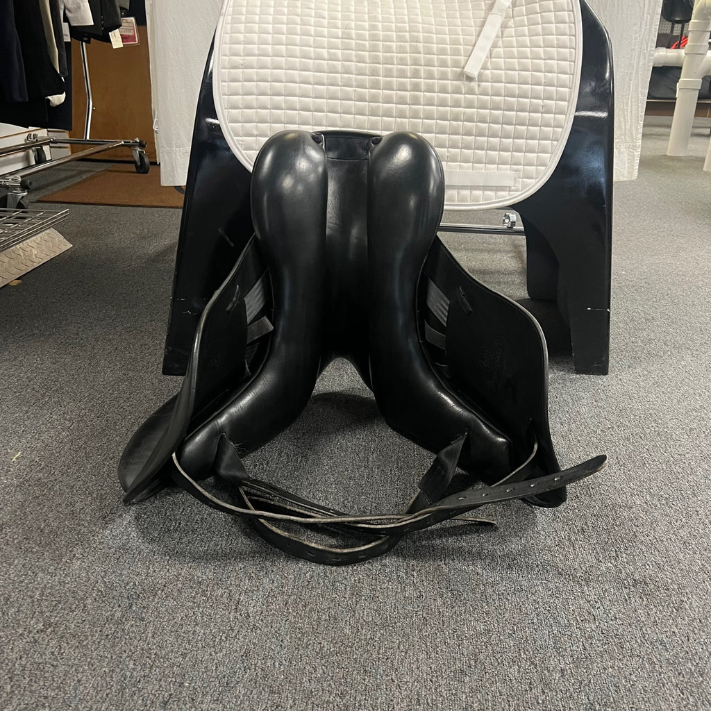 Used MacRider Arlando 17.5" Dressage Saddle