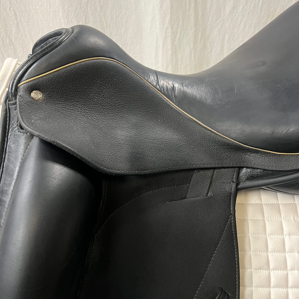 Used Custom Icon Flight 18" Monoflap Dressage Saddle