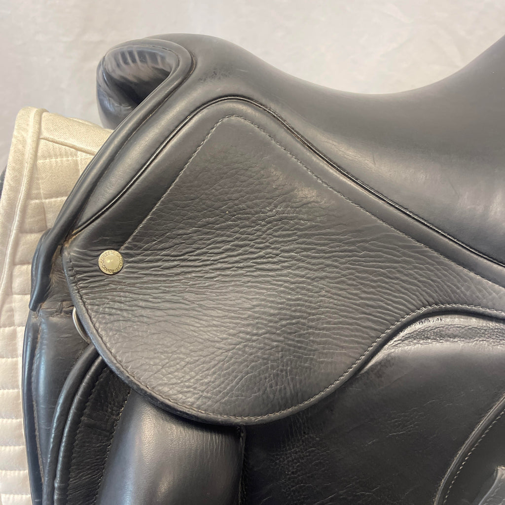 Used Schleese Obrigado 17" Dressage Saddle