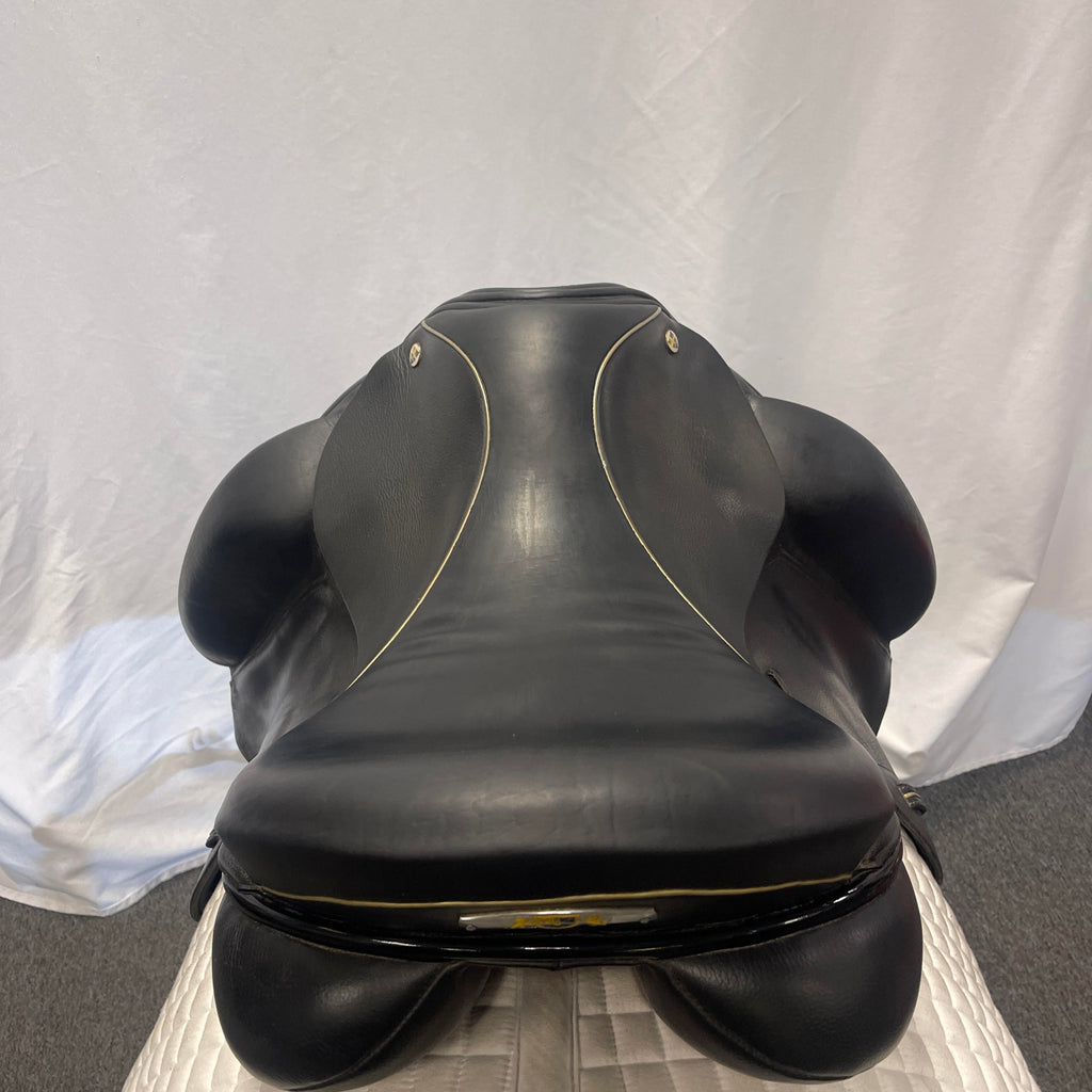 Used N2 Vincitore 18" Dressage Saddle