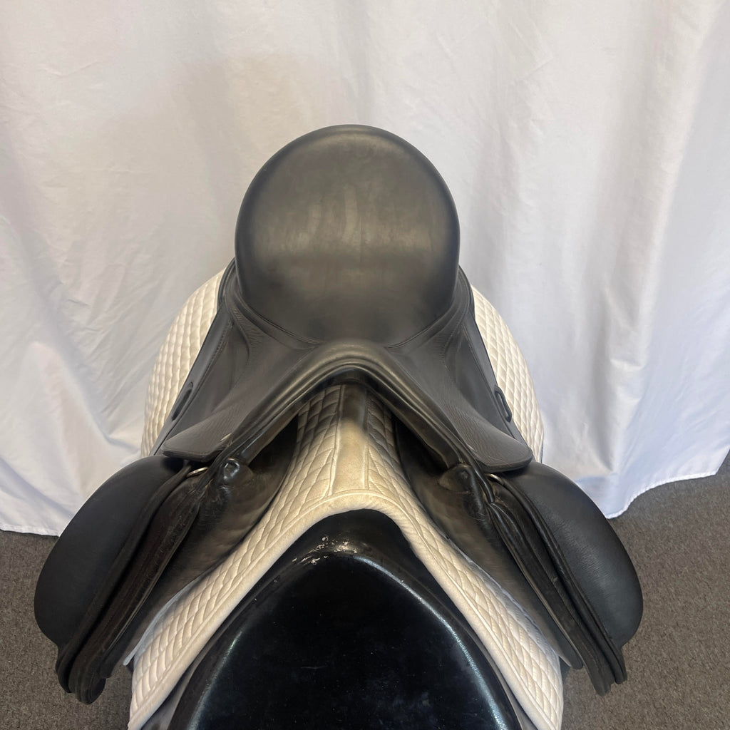 Used Schleese Obrigado 17" Dressage Saddle