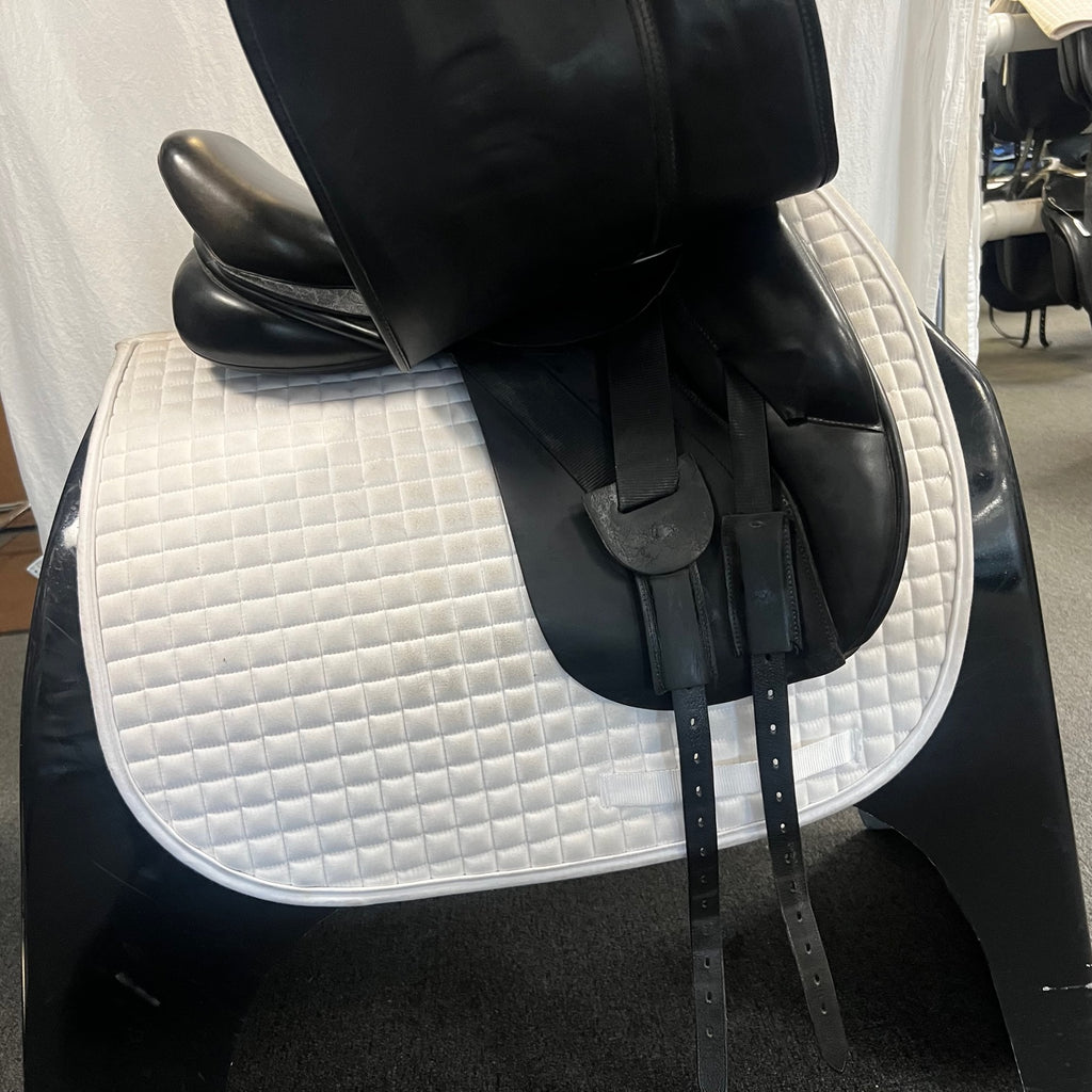 HOLD:  Used Hulsebos Dynamic 3 17.5" Dressage Saddle