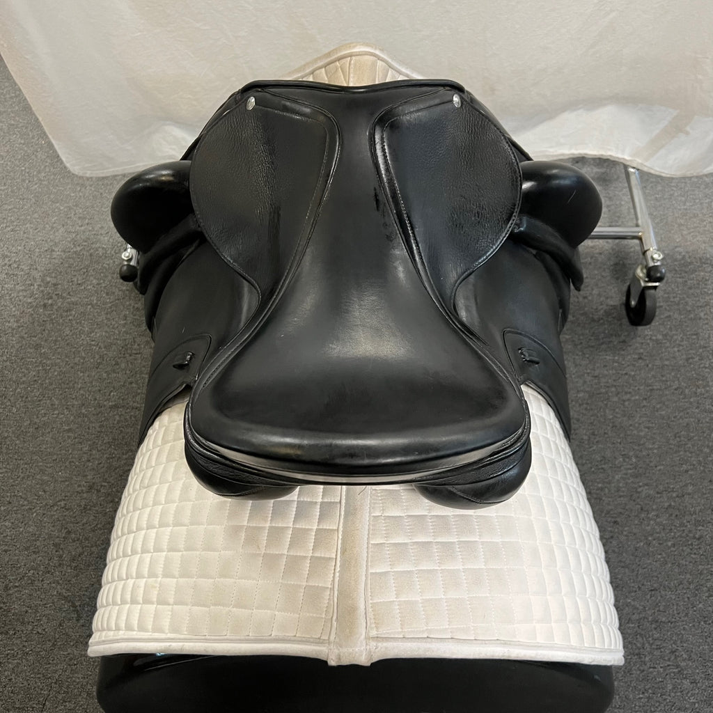 Used Schleese Obrigado 17" Dressage Saddle
