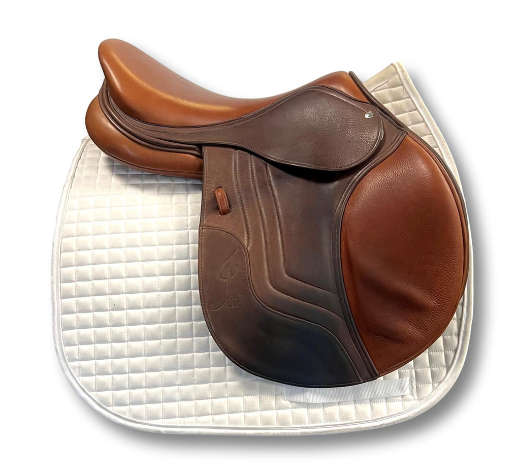 HOLD: Used Schleese Jete 18.5" Jump Saddle