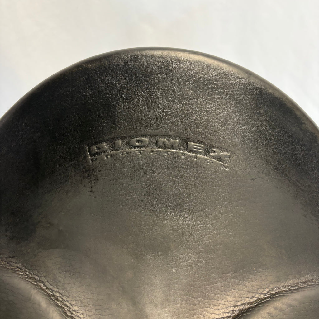 Used Stubben Genesis Special 18"/31cm Dressage Saddle