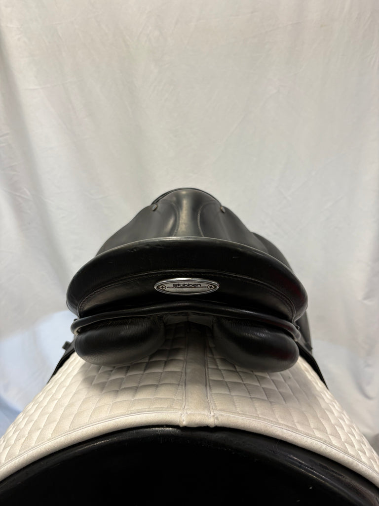 Used Stubben Genesis Special 18"/31cm Dressage Saddle