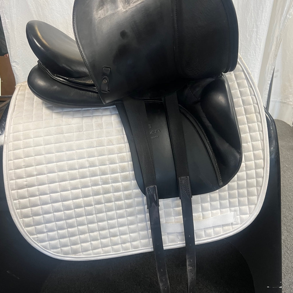 Used Stubben Aramis ll 17"/29cm Dressage Saddle