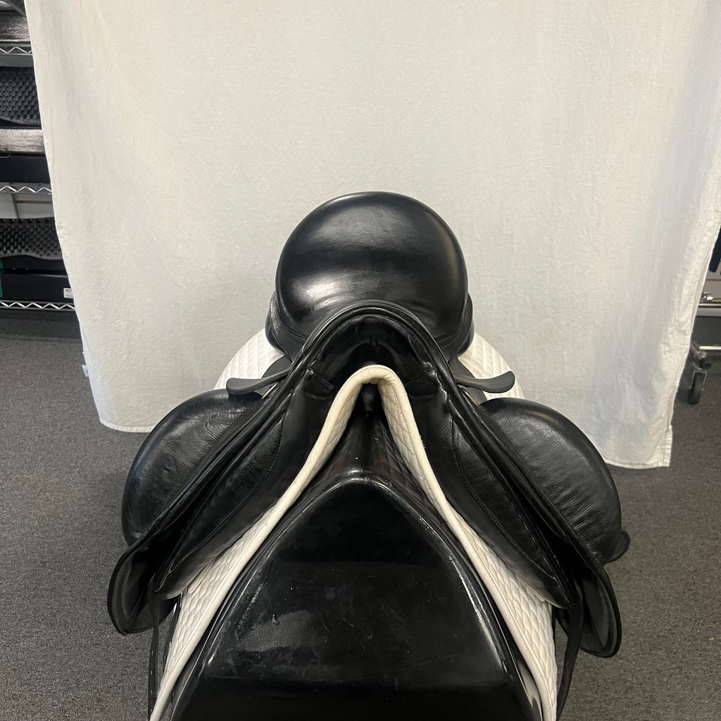 Used Custom Advantage R 17.5" Dressage Saddle