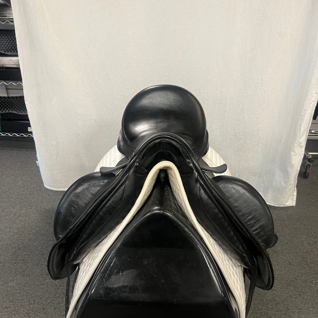 HOLD: Used Custom Advantage R 17.5" Dressage Saddle