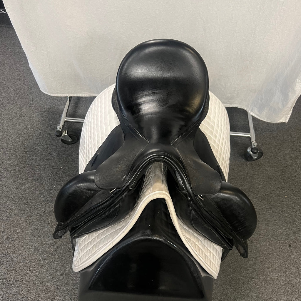 Used Custom Advantage R 17.5" Dressage Saddle