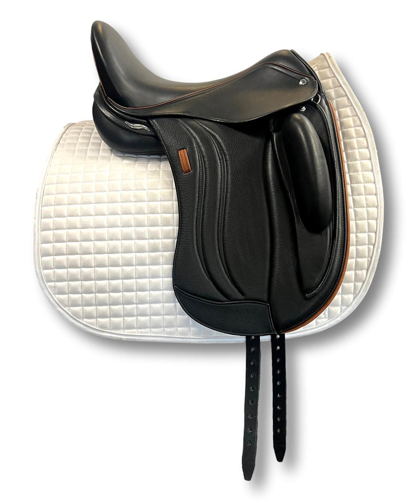 Demo Schleese Let's Dance 17.5" Monoflap Dressage Saddle