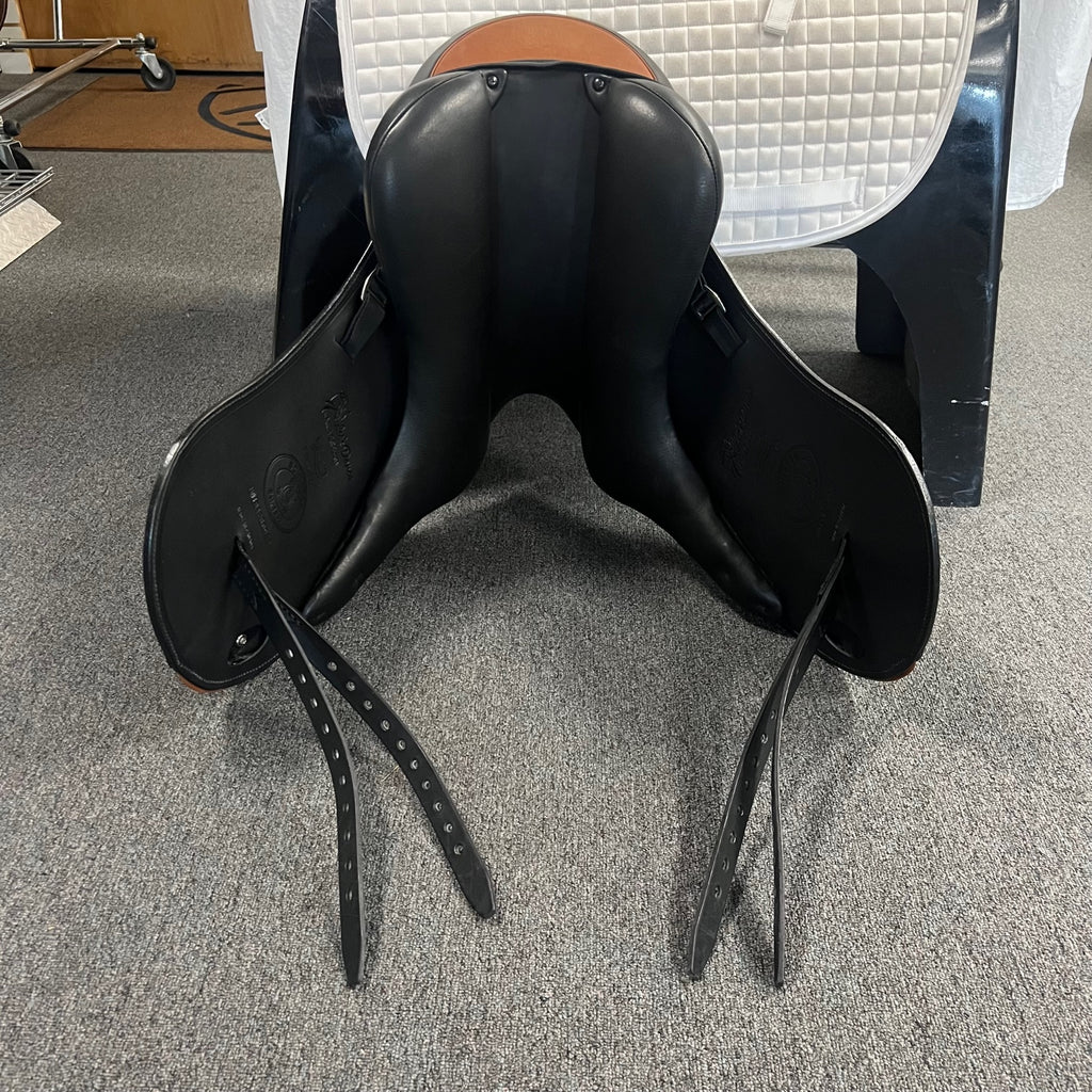 Demo Schleese Let's Dance 17.5" Monoflap Dressage Saddle