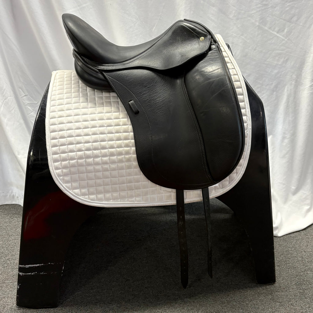Used Schleese HK 17.5" Dressage Saddle
