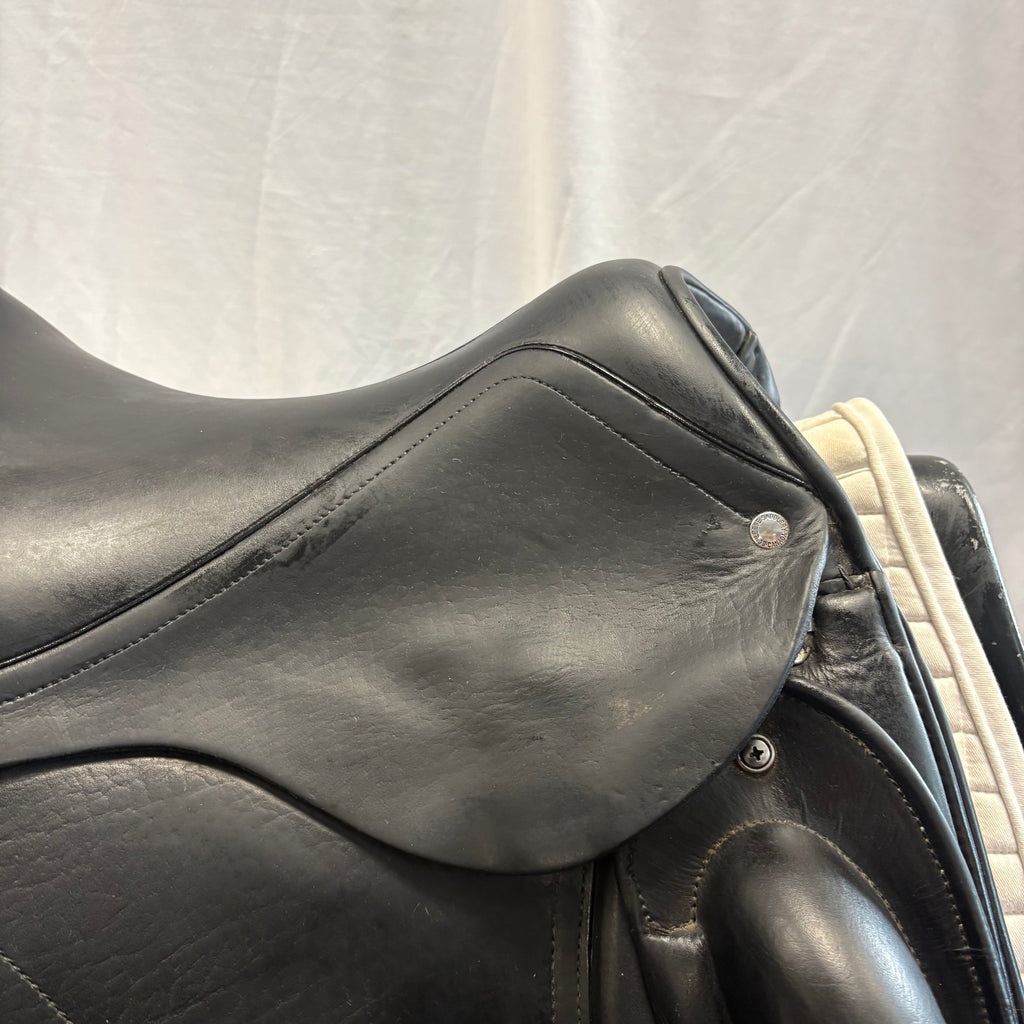 Used Schleese Quartet 17.5" Dressage Saddle
