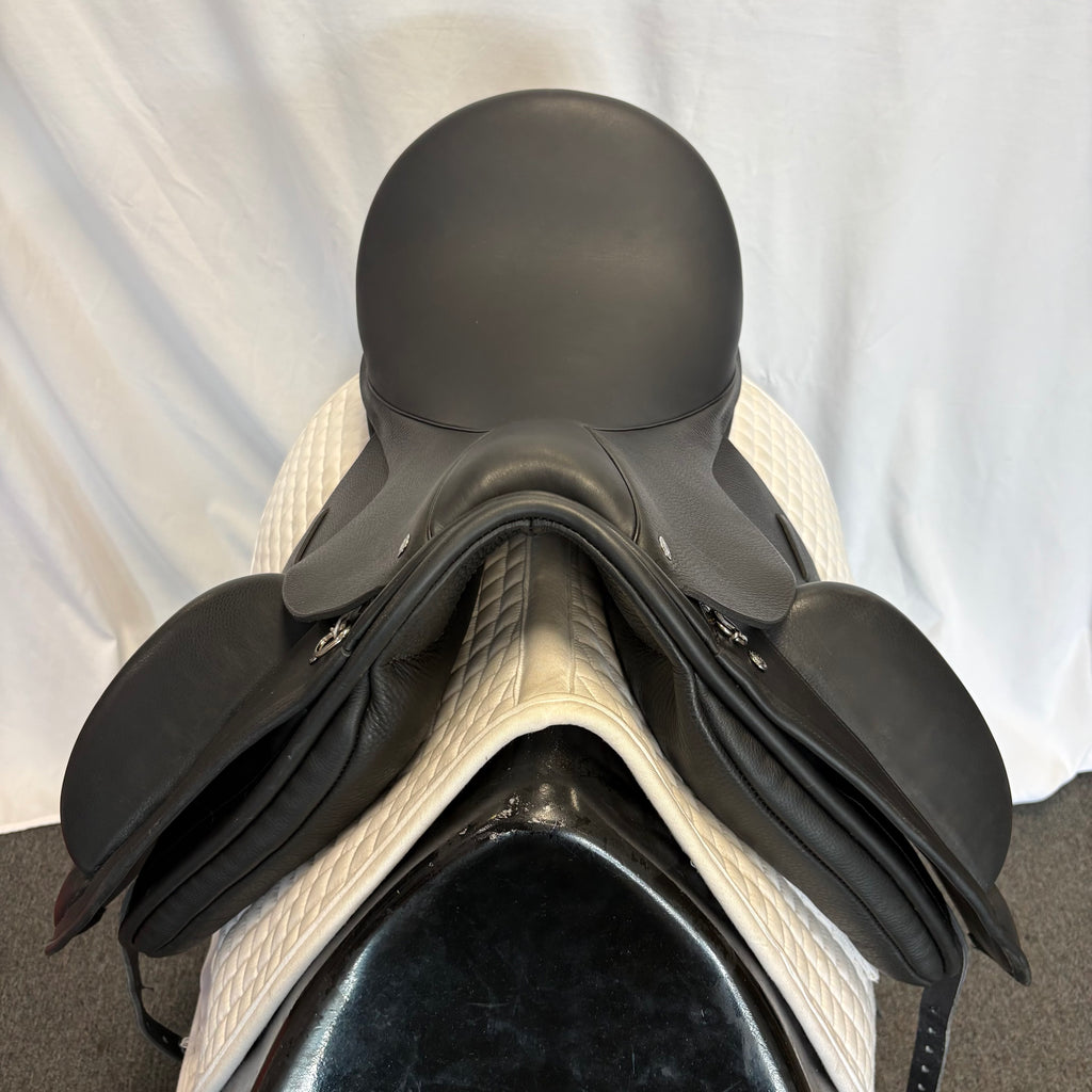 Demo Custom Wolfgang Signature Solo MKII  18" Dressage Saddle