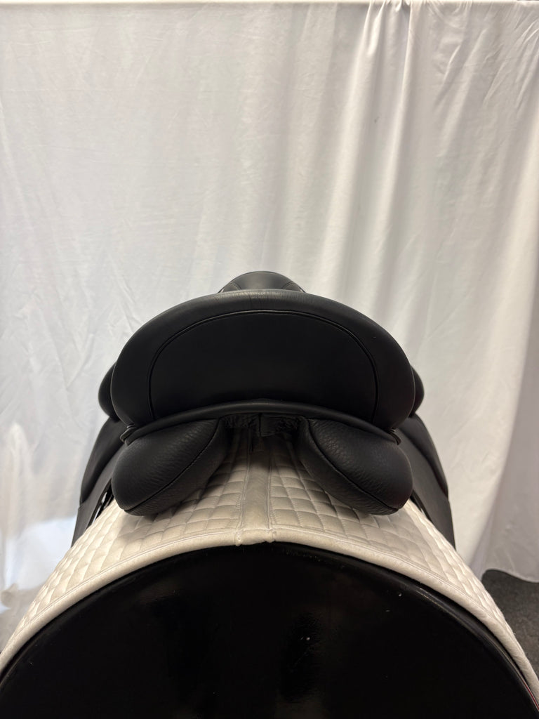 Demo Custom Wolfgang Signature Solo MKII  18" Dressage Saddle