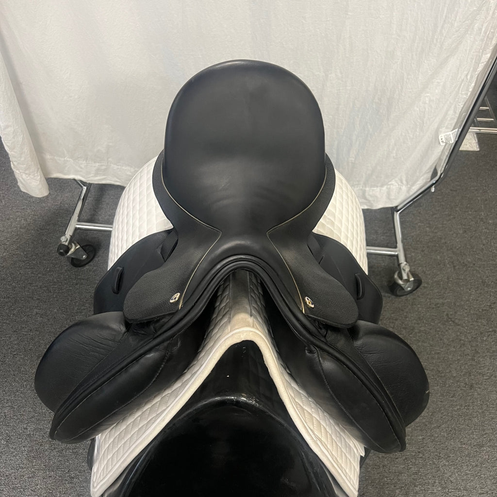 Used N2 Cardhu 17" Dressage Saddle