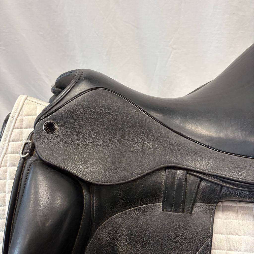 Used Veritas Eximo 18" Dressage Saddle