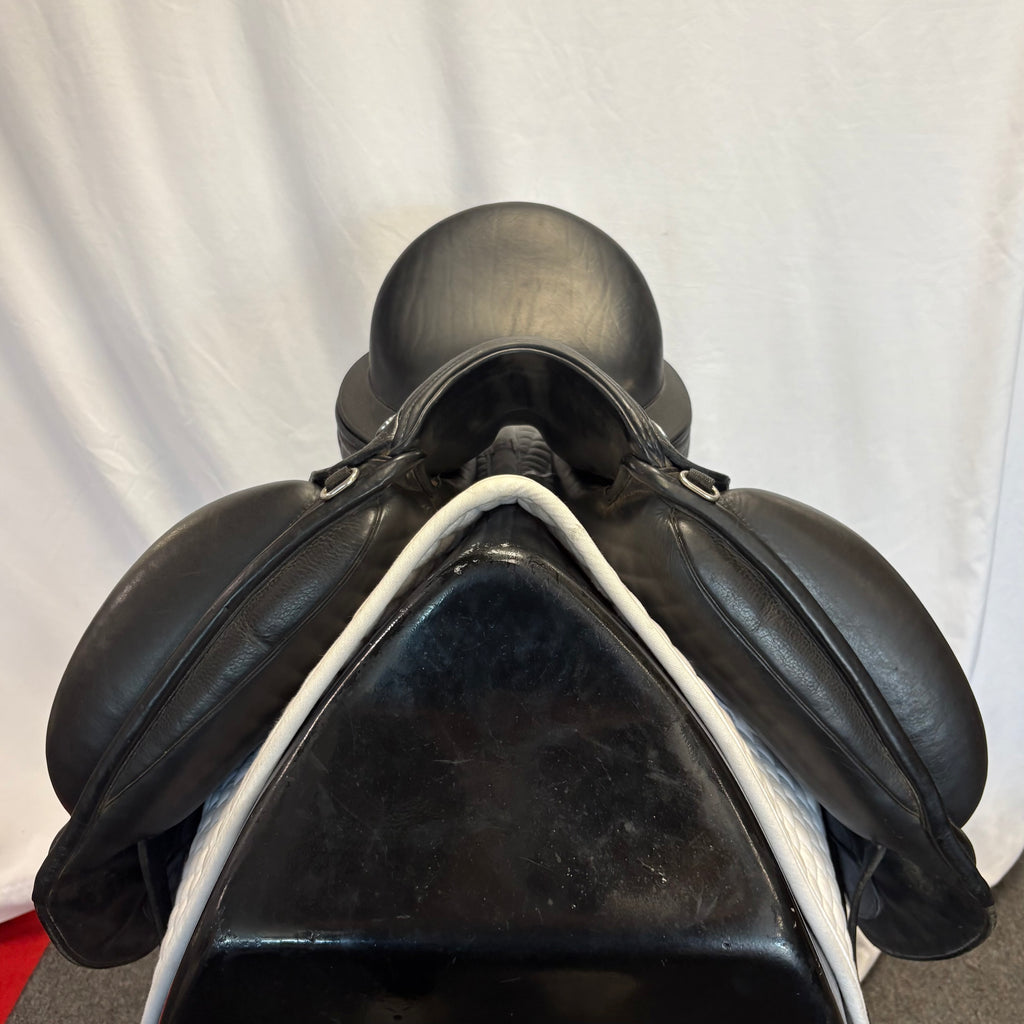 Used Veritas Eximo 18" Dressage Saddle