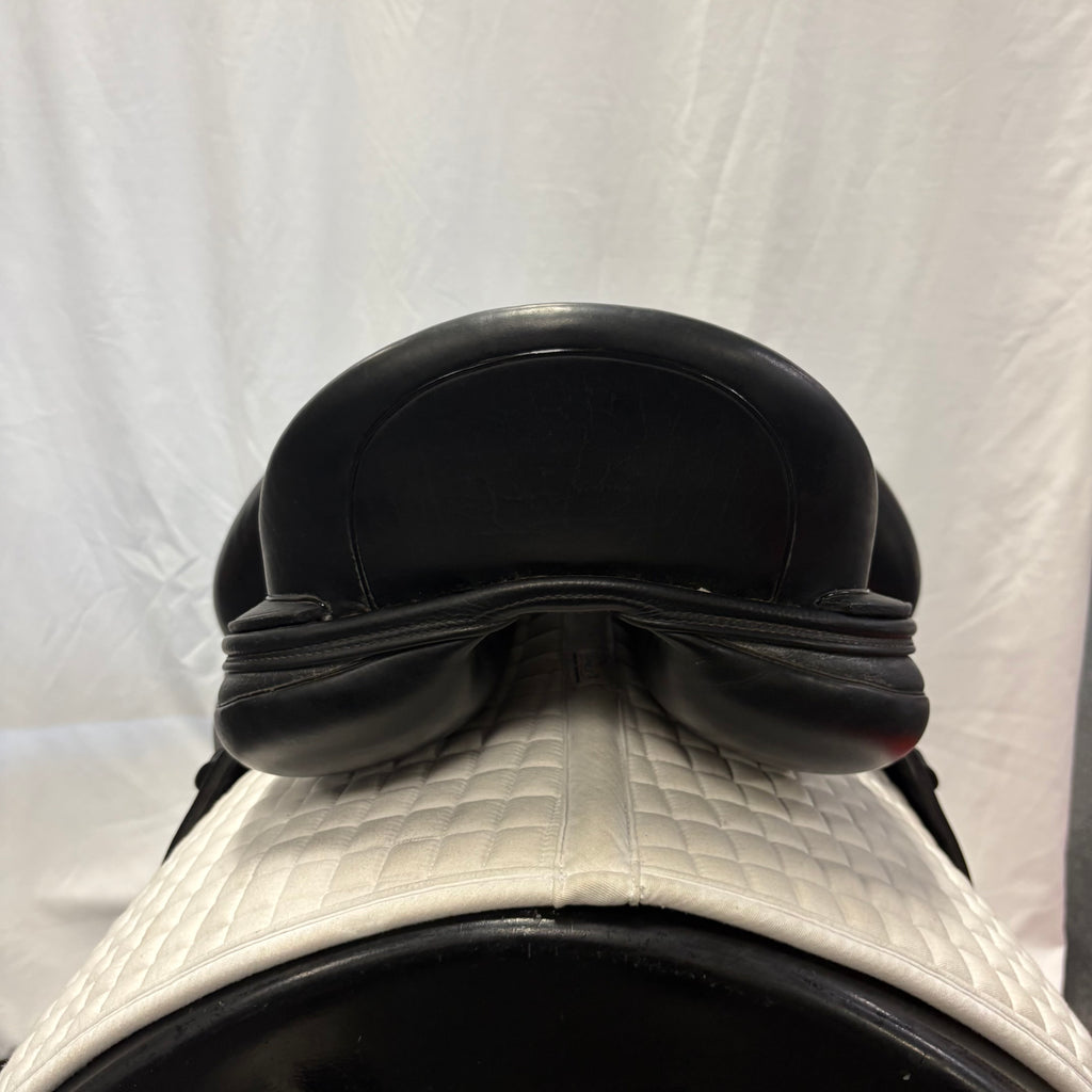 Used Veritas Eximo 18" Dressage Saddle