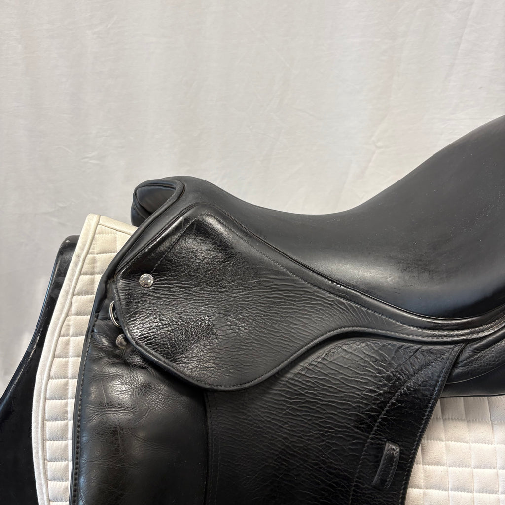 Used Schleese Wave 17.5" Dressage Saddle