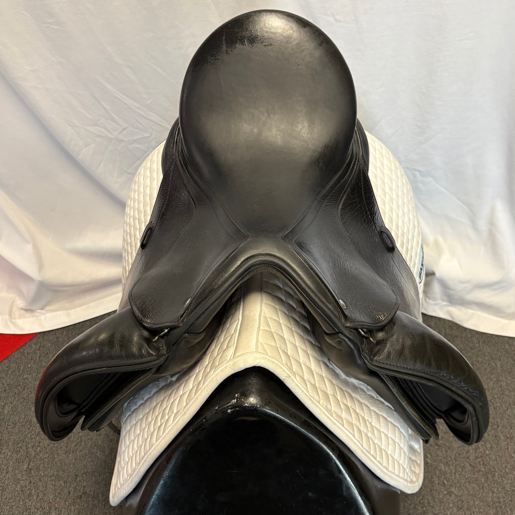 Used Schleese Wave 17.5" Dressage Saddle