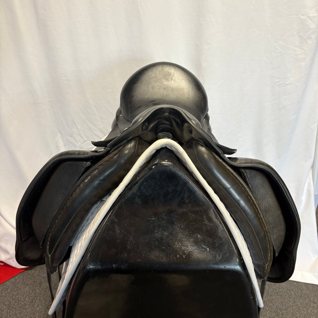 Used Albion Platinum Ultima 17.5" Dressage Saddle