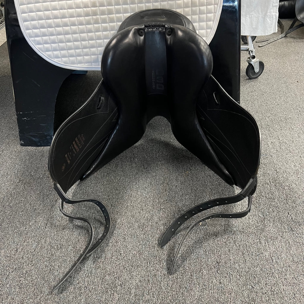 Used Devoucoux Makila S 16.5" Dressage Saddle