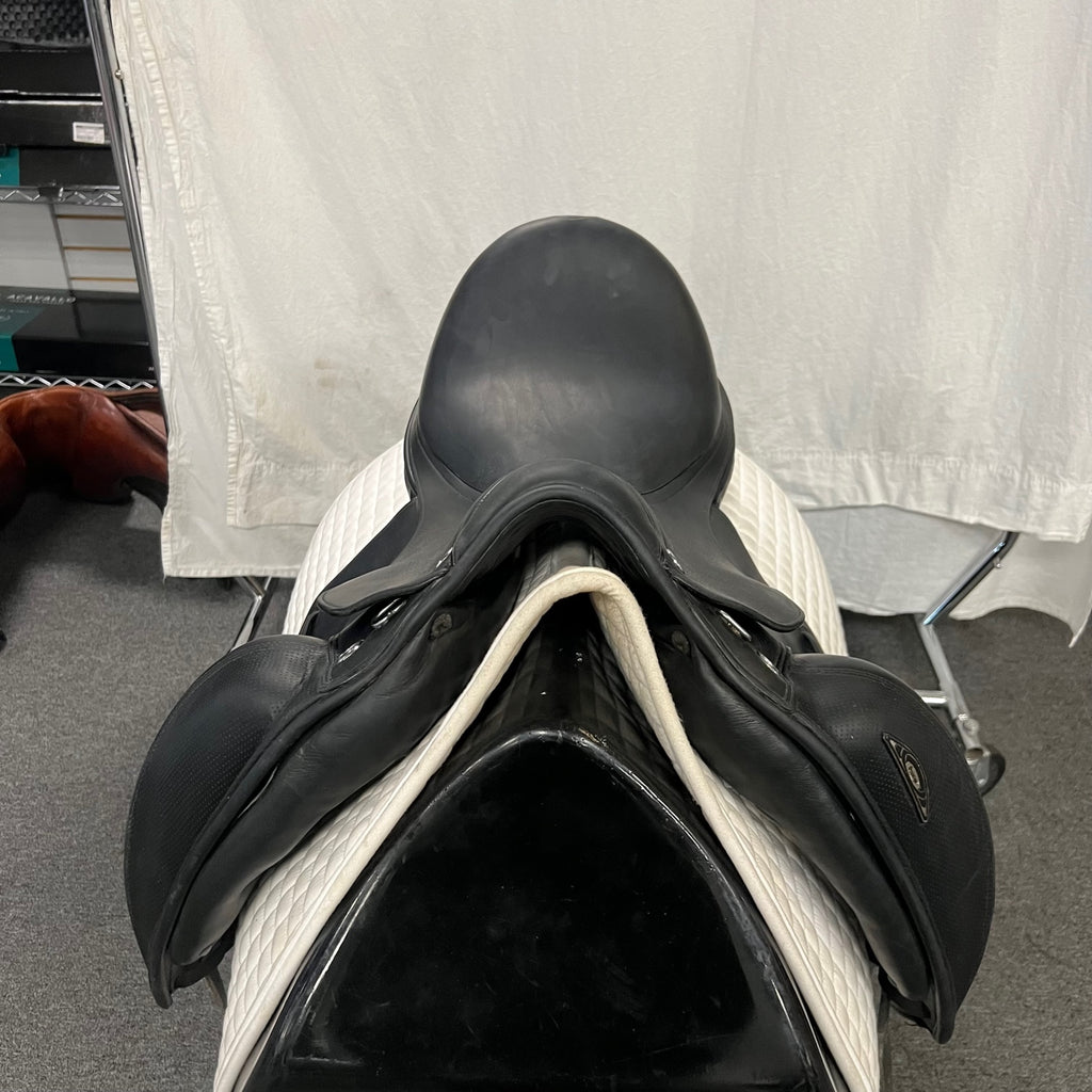 Used Prestige X-Helen K 18" Dressage Saddle