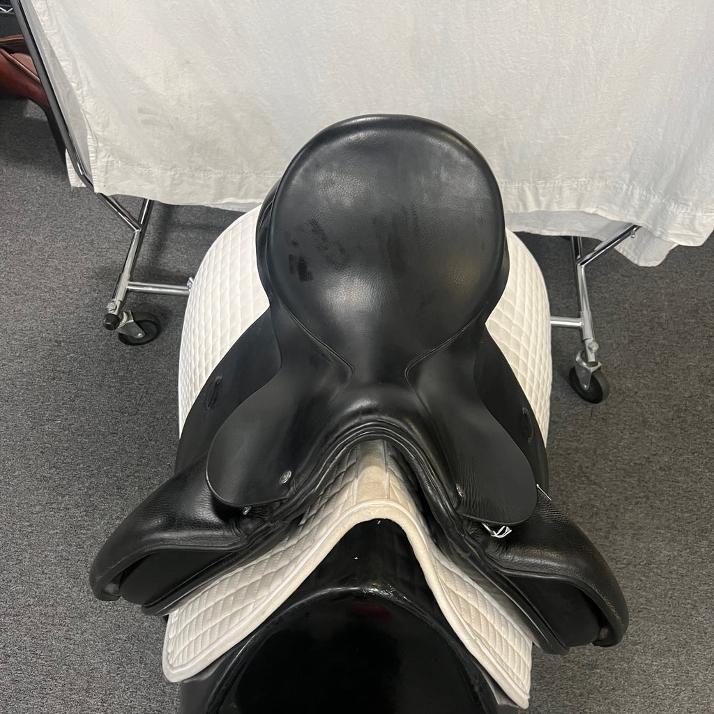 Used Custom Saddlery Steffen's Advantage 17.5" Dressage Saddle