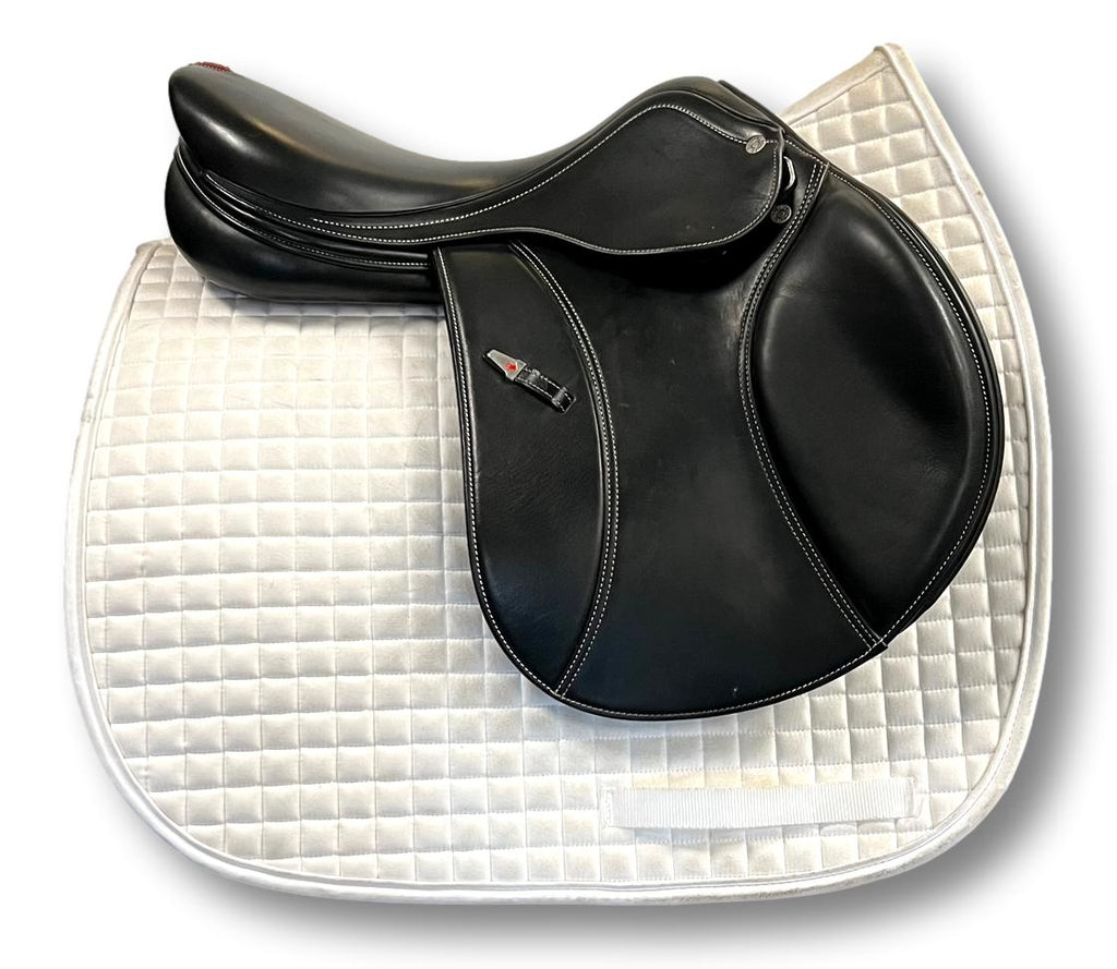 Used Equipe Synergy 17.5" Jump Saddle