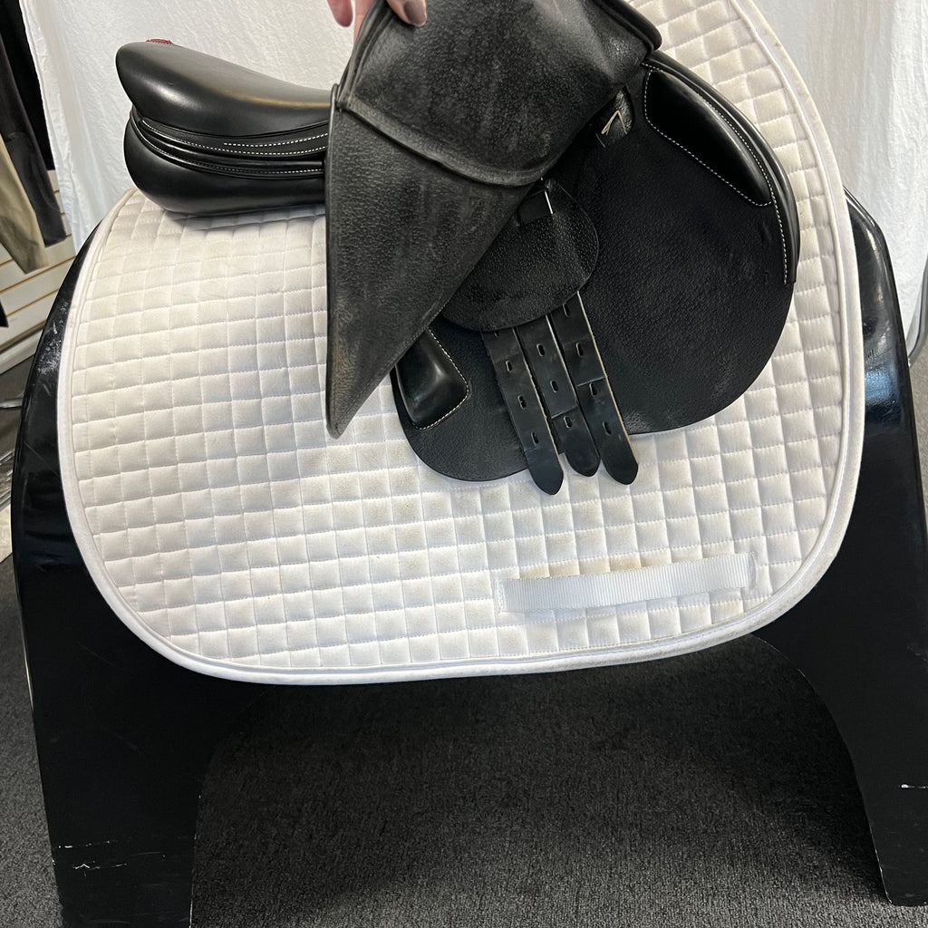 Used Equipe Synergy 17.5" Jump Saddle