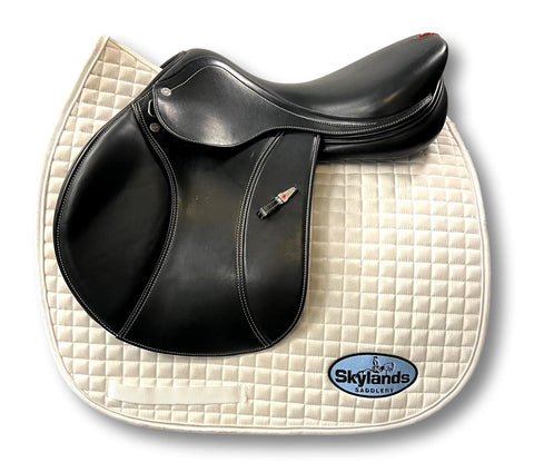 Used Equipe Viktoria 17.5" Monoflap Dressage Saddle